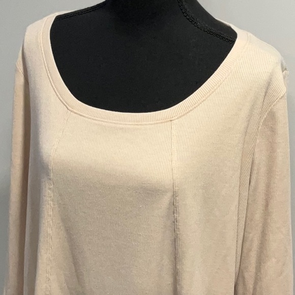 AnyBody Ribbed Top NWT - Picture 5 of 11